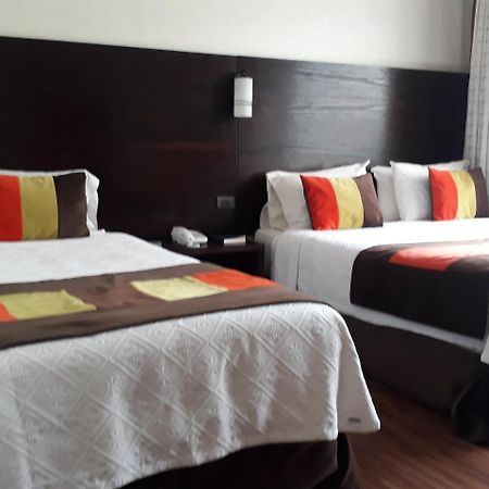 Hl Hotel Low Cost Santiago Ngoại thất bức ảnh