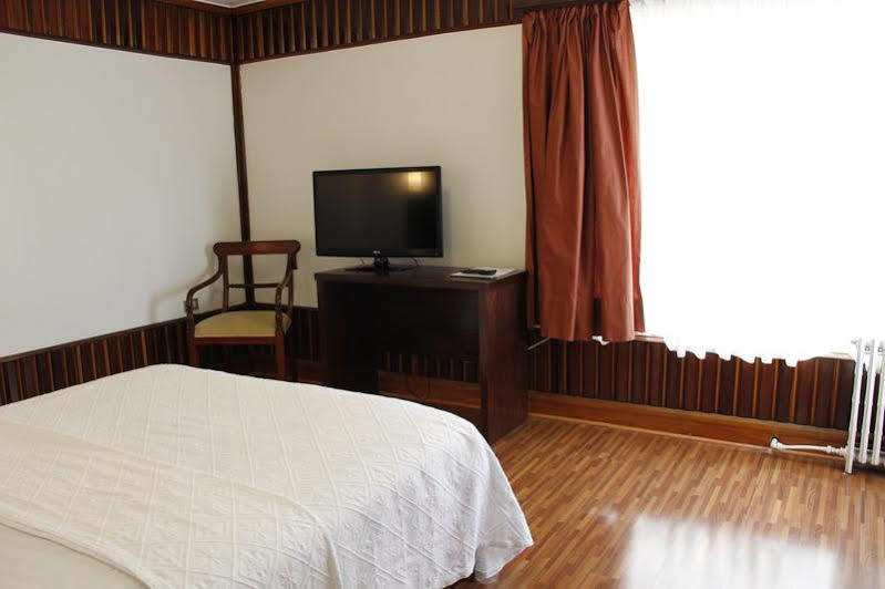 Hl Hotel Low Cost Santiago Ngoại thất bức ảnh